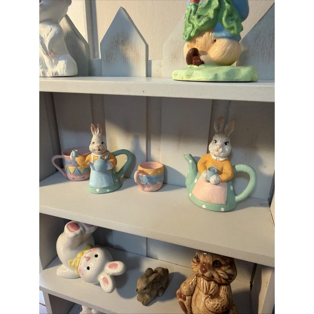 Vtg Bunny Figurines On Picket Trinket Shelf Hanging Or Free Sitting Shelf